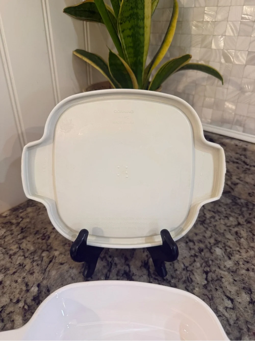 Corningware Plain White A-1-B One Quart Casserole Dish with A-1-PC Plastic Cover